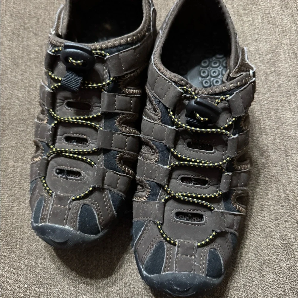 Crazy 8 Brown Shoes
